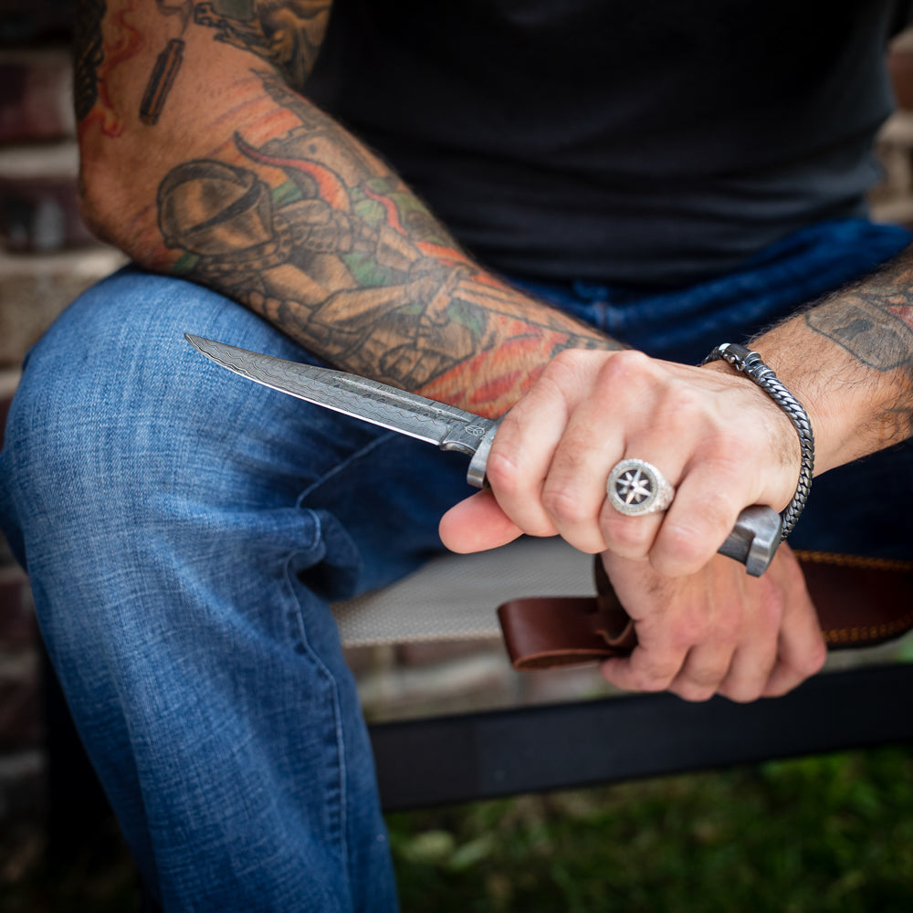 Classic Hunter - Damascus Knife (Black)